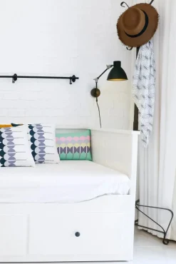 Faro Appliques><noscript><img width=