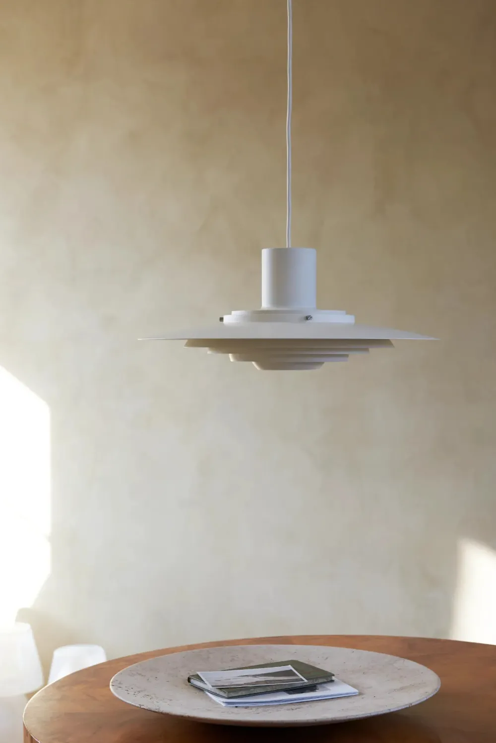 u0026tradition Art De La Table>Centre De Table Plate Collect SC55 Travertin