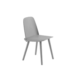 Muuto Chaises><noscript><img width=