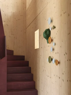 Muuto Étagères & Porte-Manteaux|Portes Manteaux><noscript><img width=