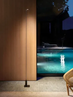 Luceplan Lampes Nomades|Lampes À Poser>Flia Portable Outdoor H.180cm Liseuses LED Noir mat