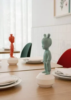 Lladro Figurines>The Guest Little Figurines Rouge